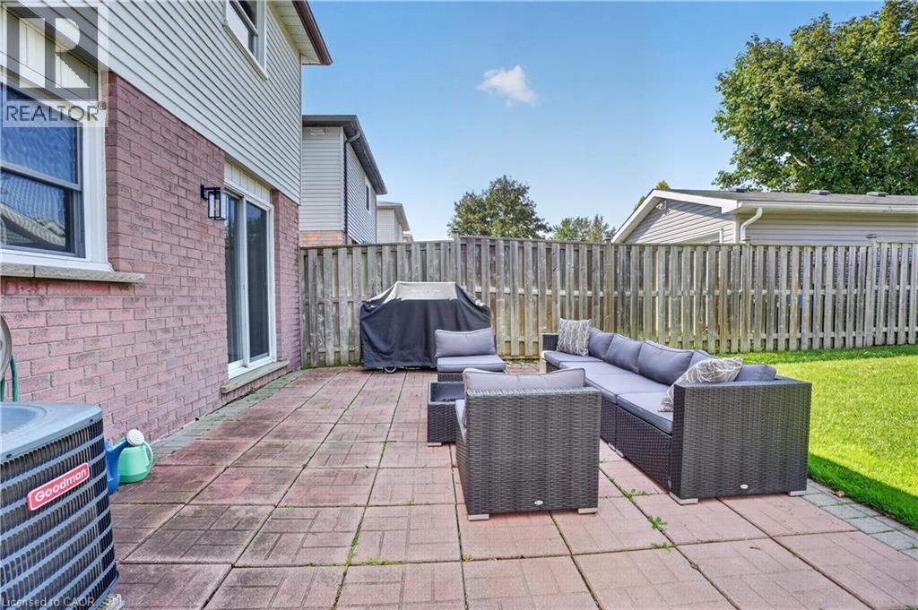38 MEADOW WOODS Crescent - Image 8