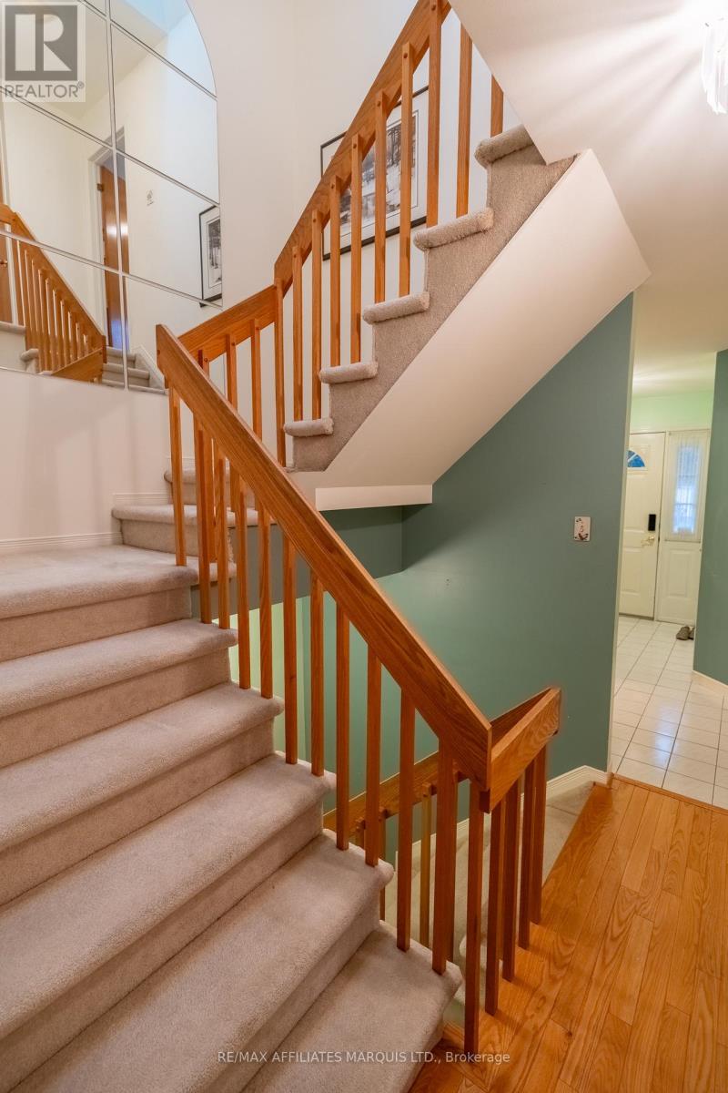 120 HERITAGE PLACE - 10