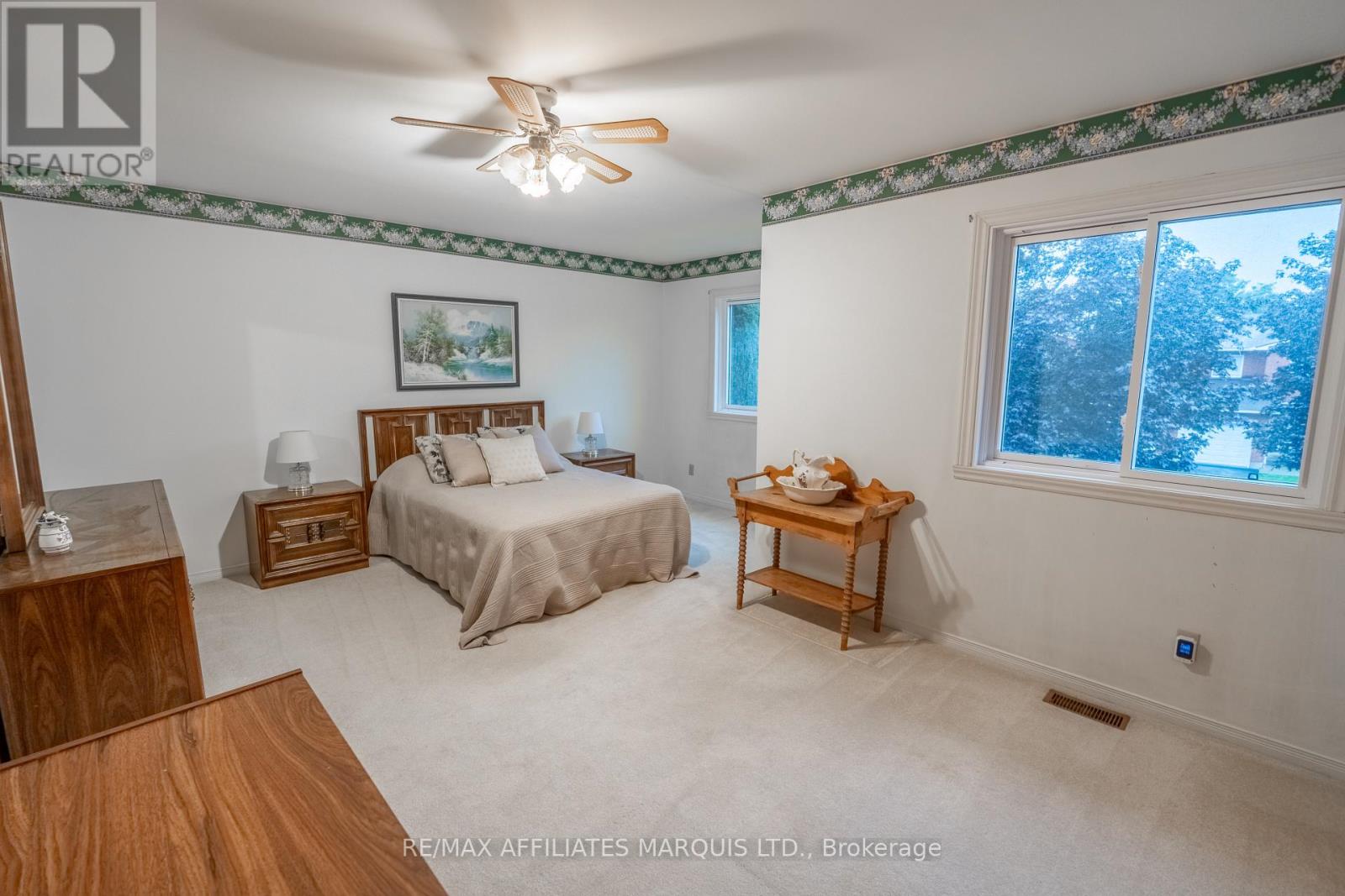 120 HERITAGE PLACE - Image 12