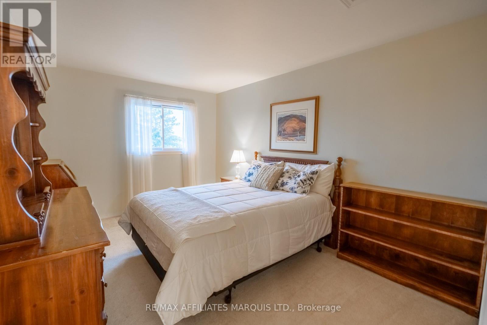 120 HERITAGE PLACE - 13