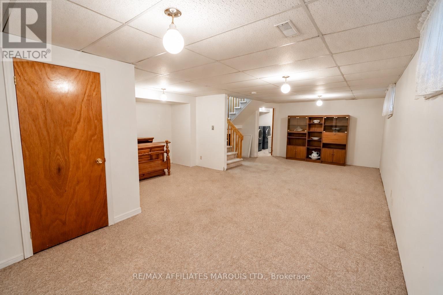 120 HERITAGE PLACE - 19