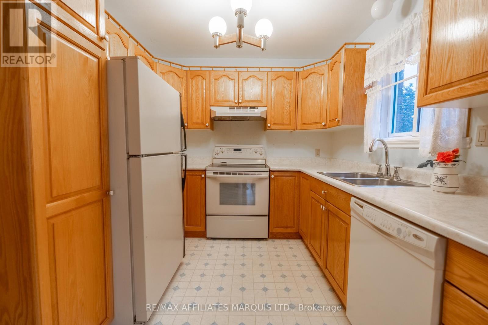 120 HERITAGE PLACE, Cornwall — photo 8