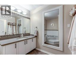4 Edgewater Drive, Stoney Creek, ON L8E4Z3 Photo 27