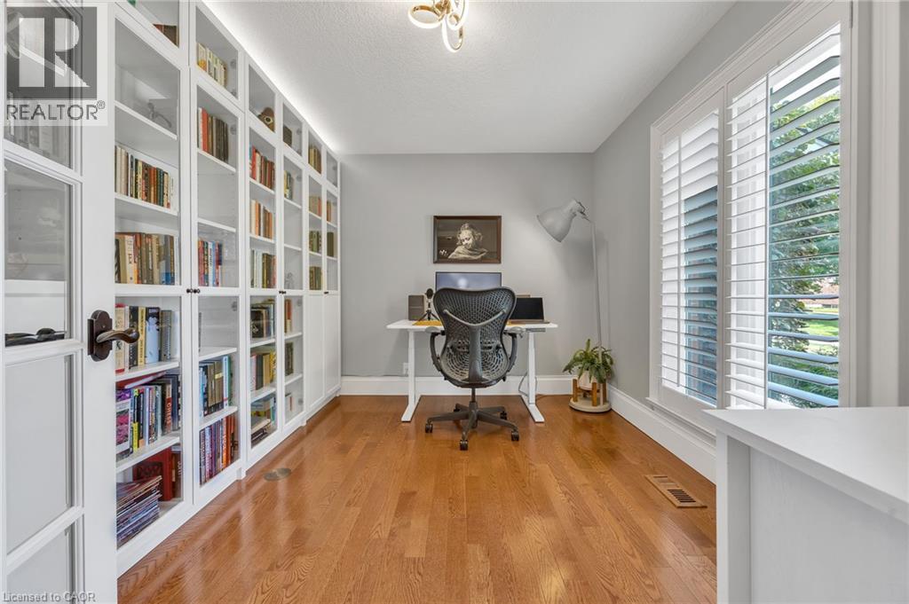 559 STRATHMERE Court - Image 19