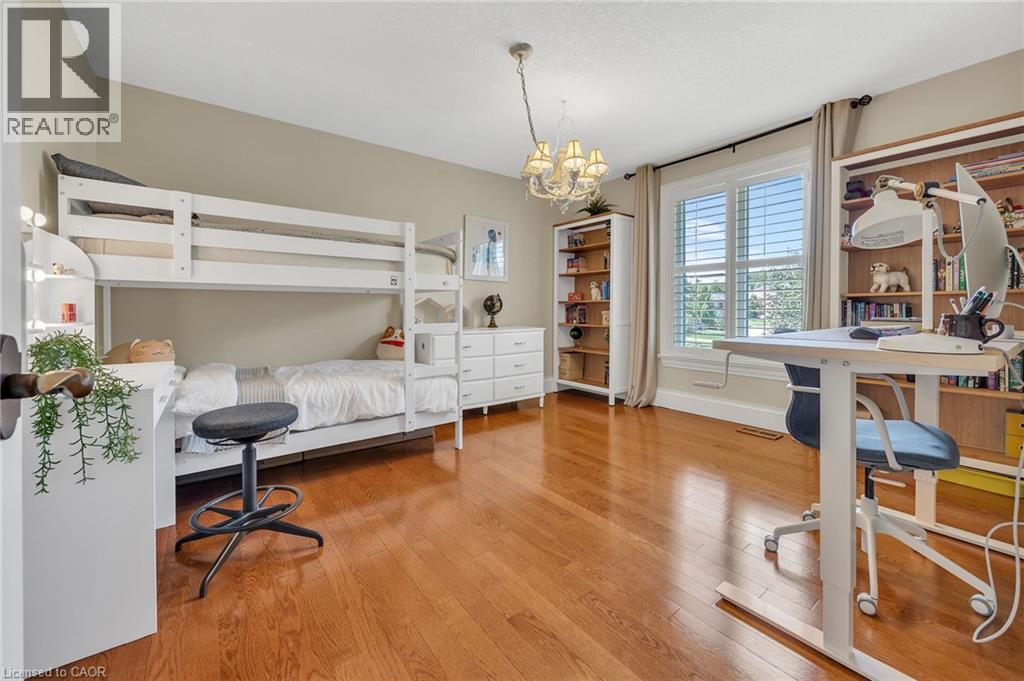 559 STRATHMERE Court - Image 29