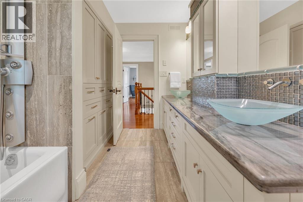559 STRATHMERE Court - Image 31