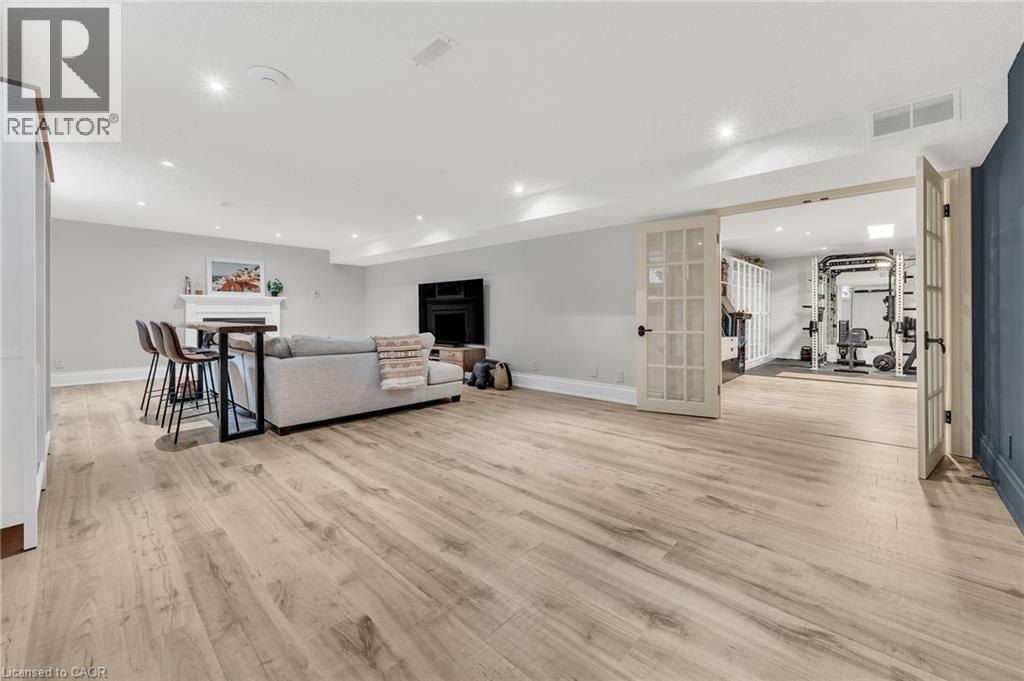 559 STRATHMERE Court - Image 34