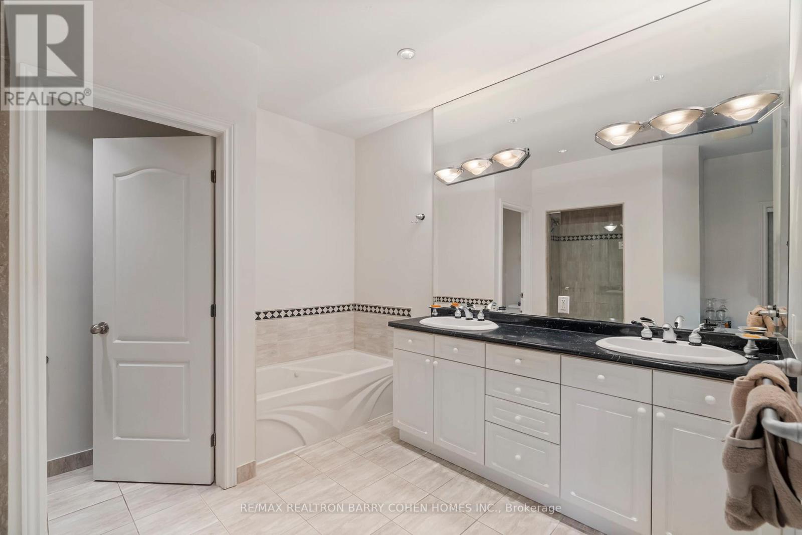 50 PARK LANE CIRCLE - 18