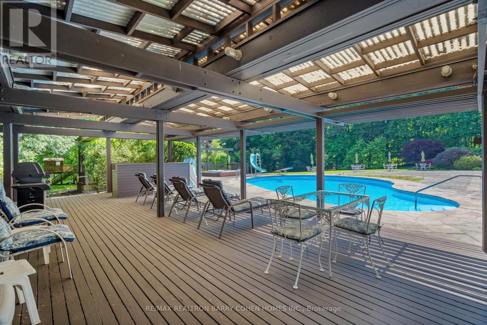 50 PARK LANE CIRCLE - Image 33