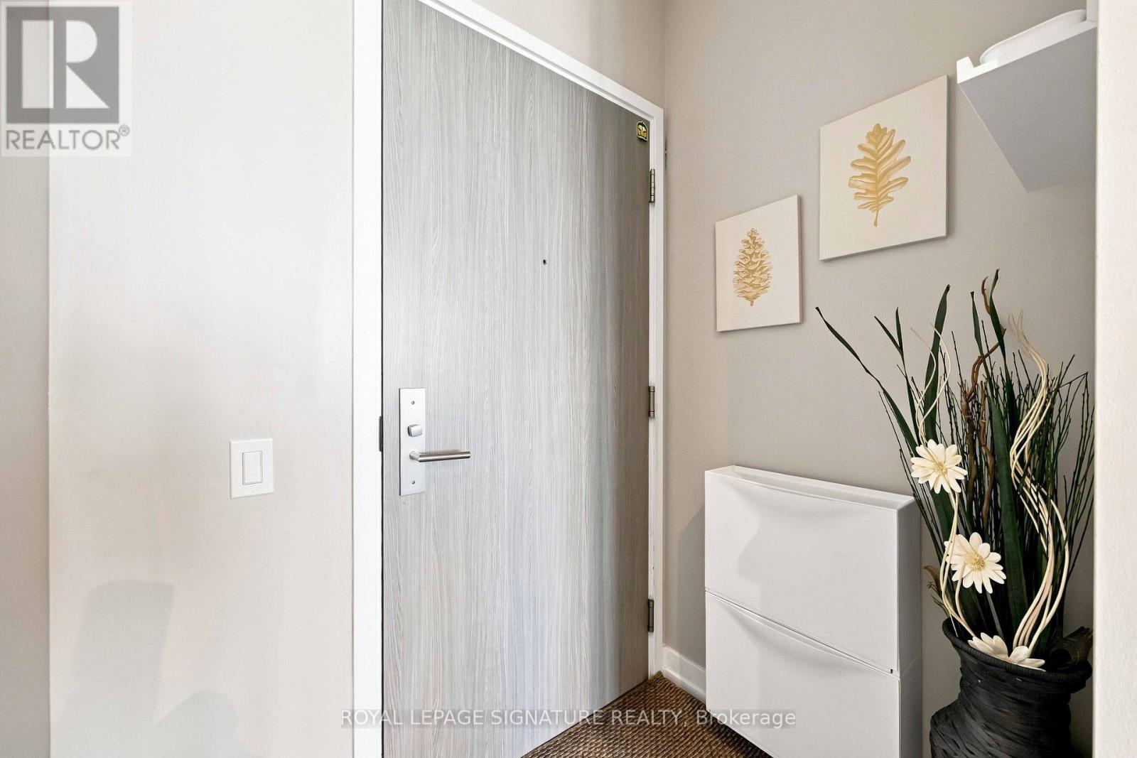 #4305 161 ROEHAMPTON AVENUE - 2