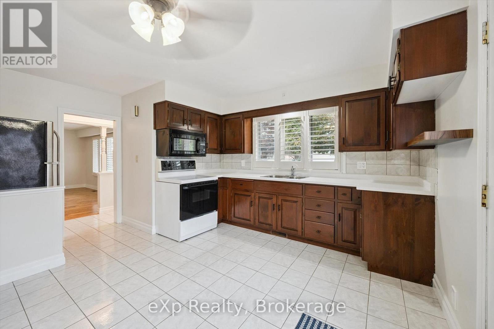 130 SPEEDVALE AVENUE W - 12
