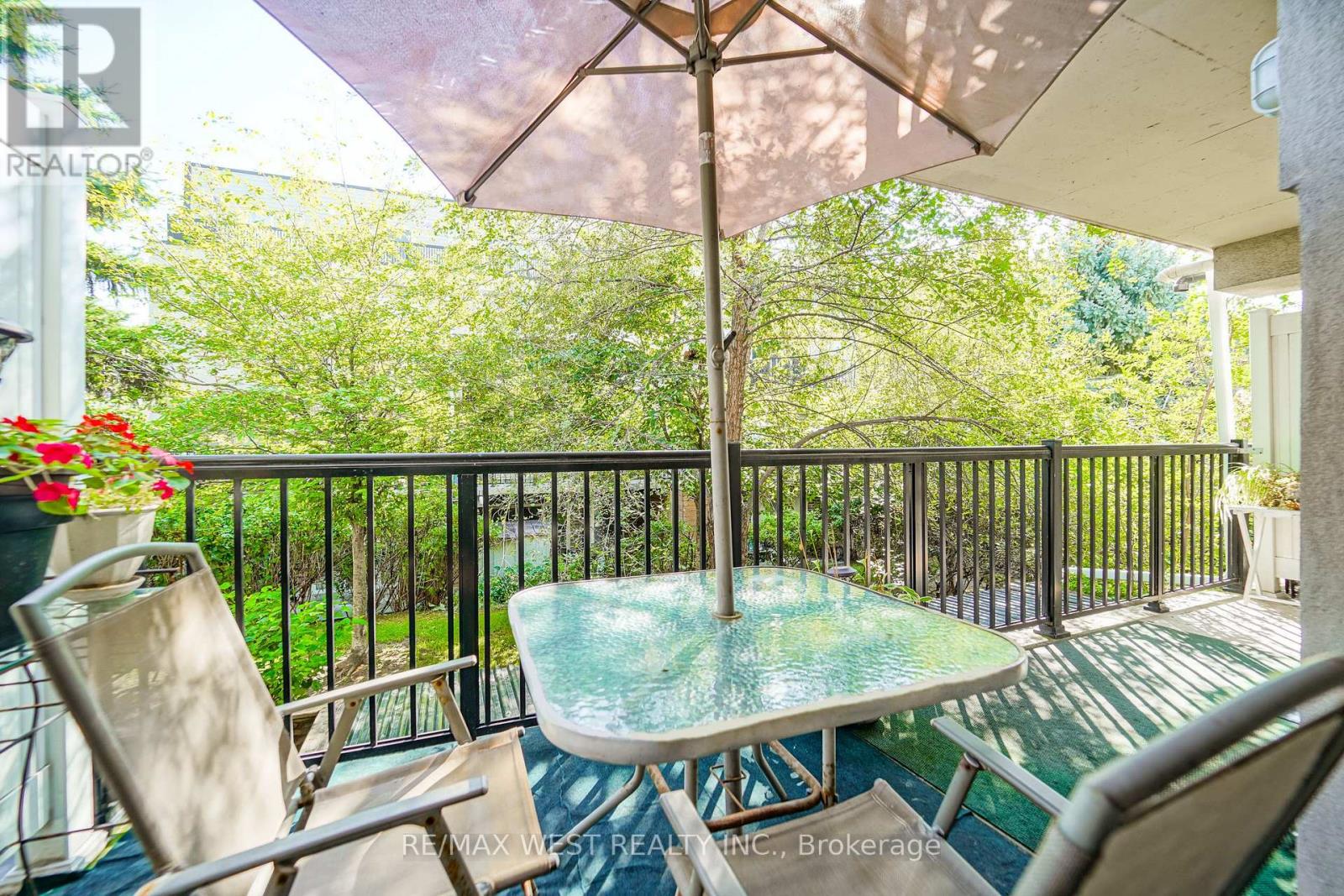 #2066 65 GEORGE APPLETON WAY - 8