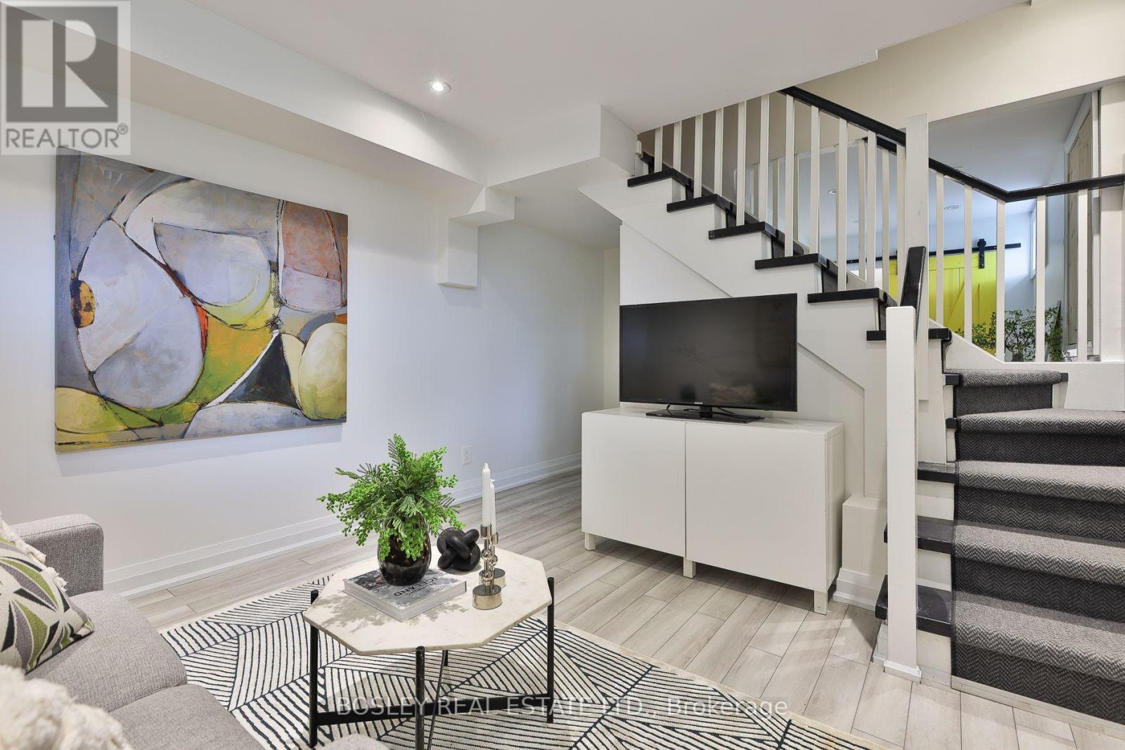 32 MOUNTALAN AVENUE - Image 32