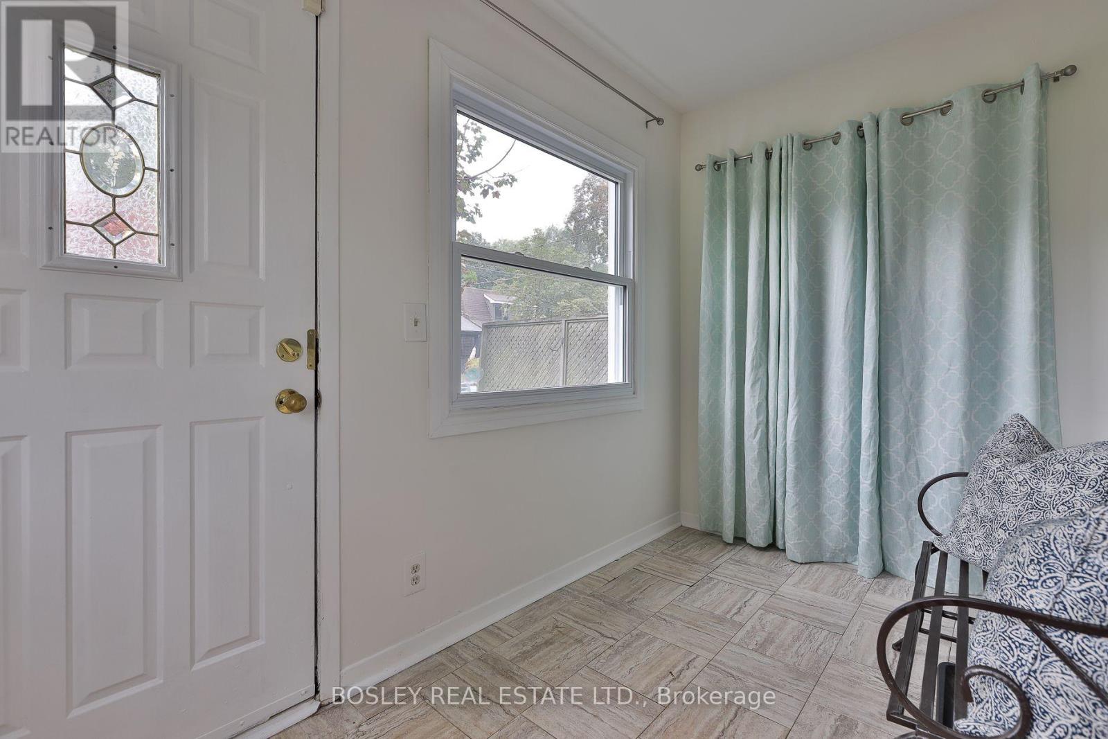 32 MOUNTALAN AVENUE - 4