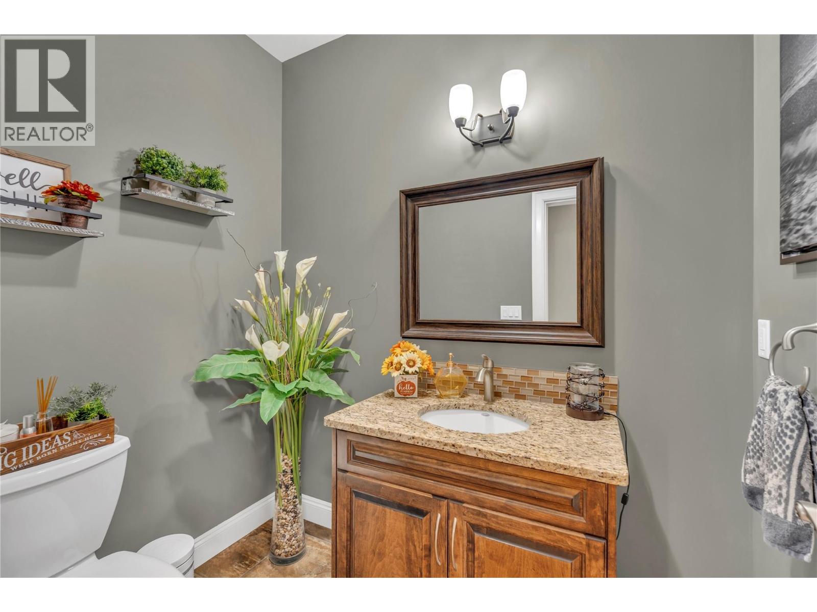 3789 McLean Creek Road, Okanagan Falls