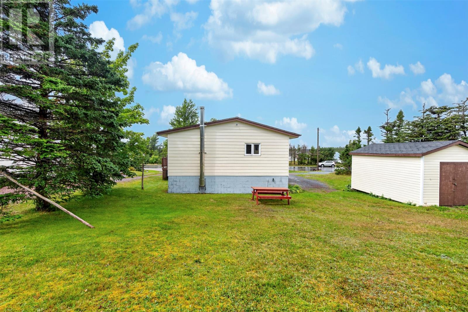 252 Main Road - 31