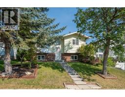 59 Macewan Park Road NW - photo 1