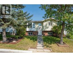59 Macewan Park Road NW - photo 2