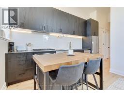 203 - 400 Park Avenue, Newmarket, ON L3Y1V8 Photo 13