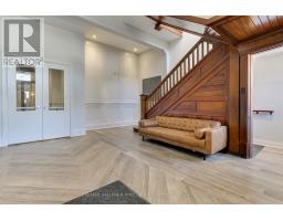 203 - 400 Park Avenue, Newmarket, ON L3Y1V8 Photo 6