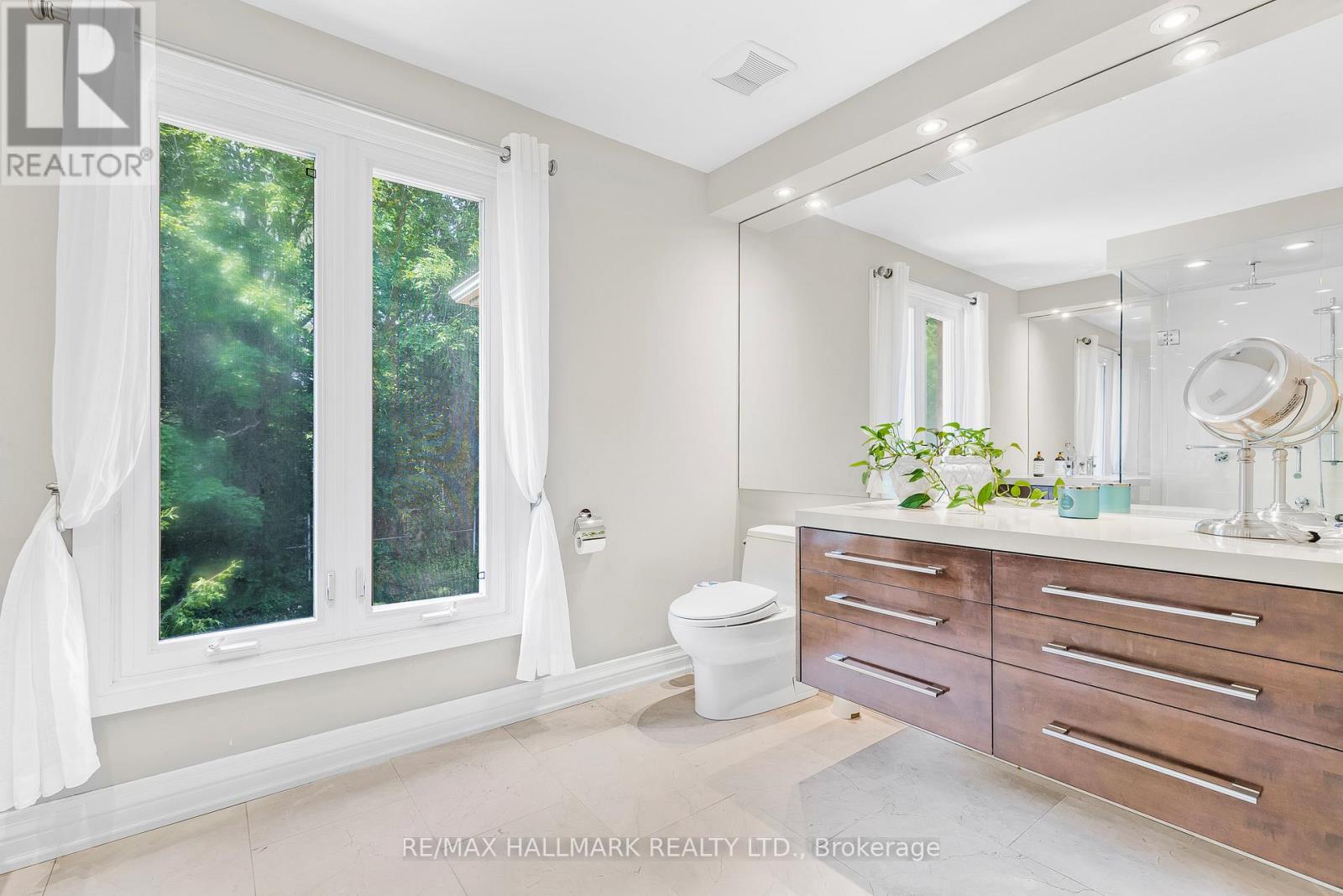 48 LAMBERT ROAD - Image 27