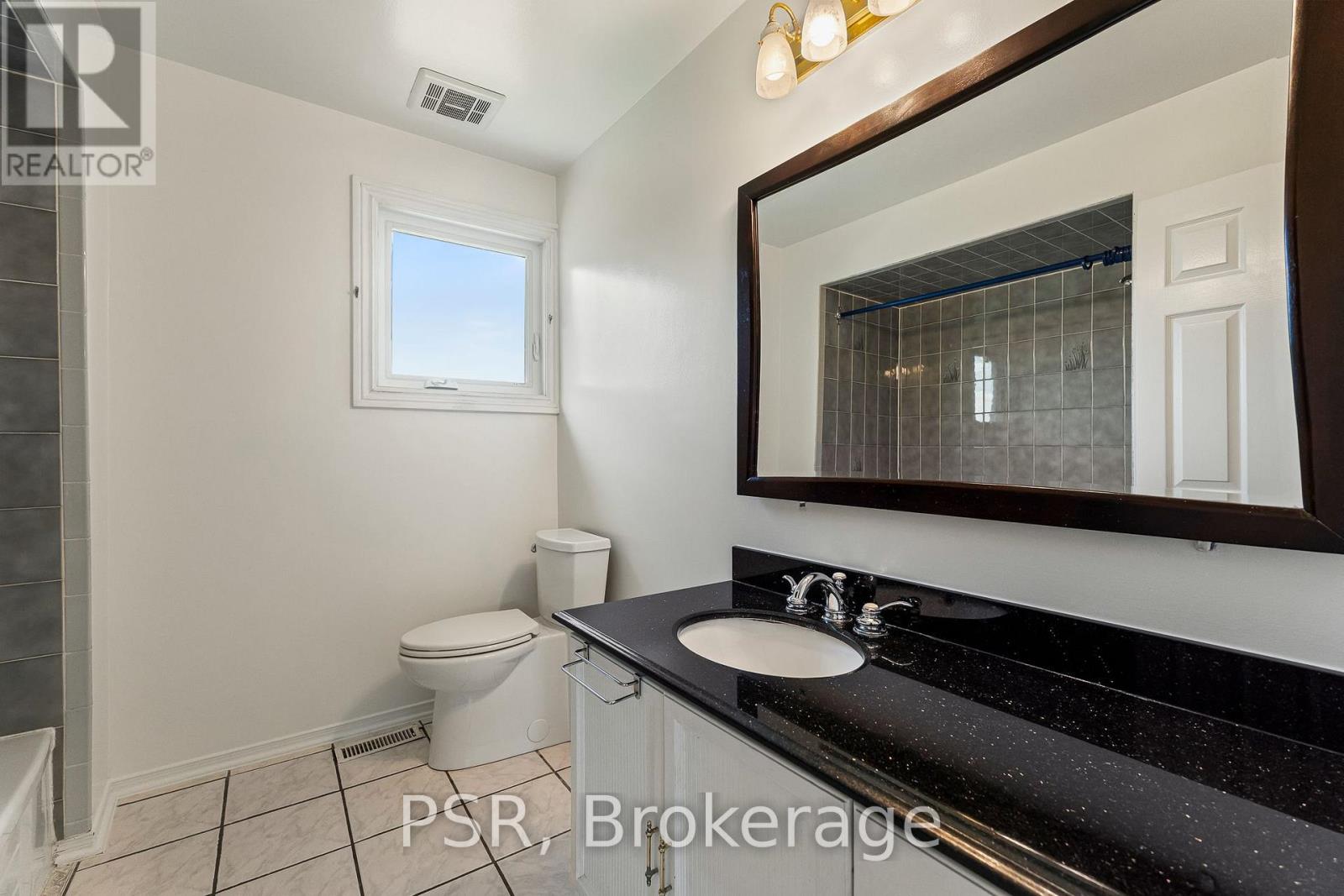 6 LIPPINCOTT COURT - 25