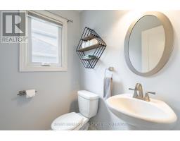 7 Mancini Drive, Essa, ON L0M1B1 Photo 14