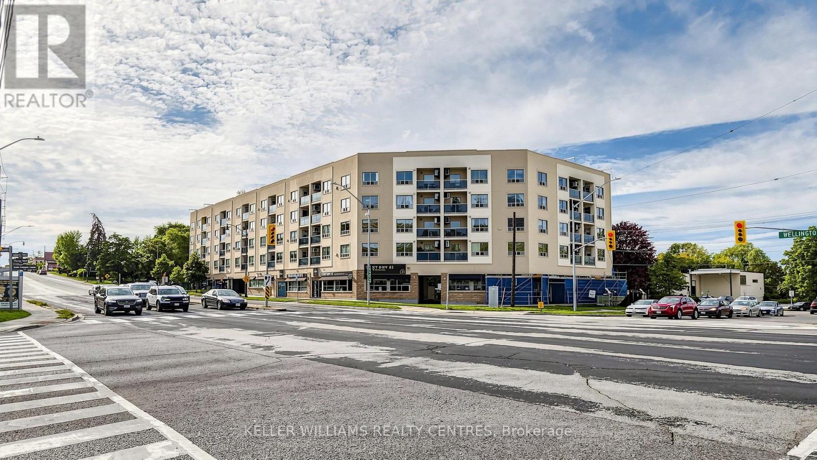 #417 160 WELLINGTON STREET E - 1