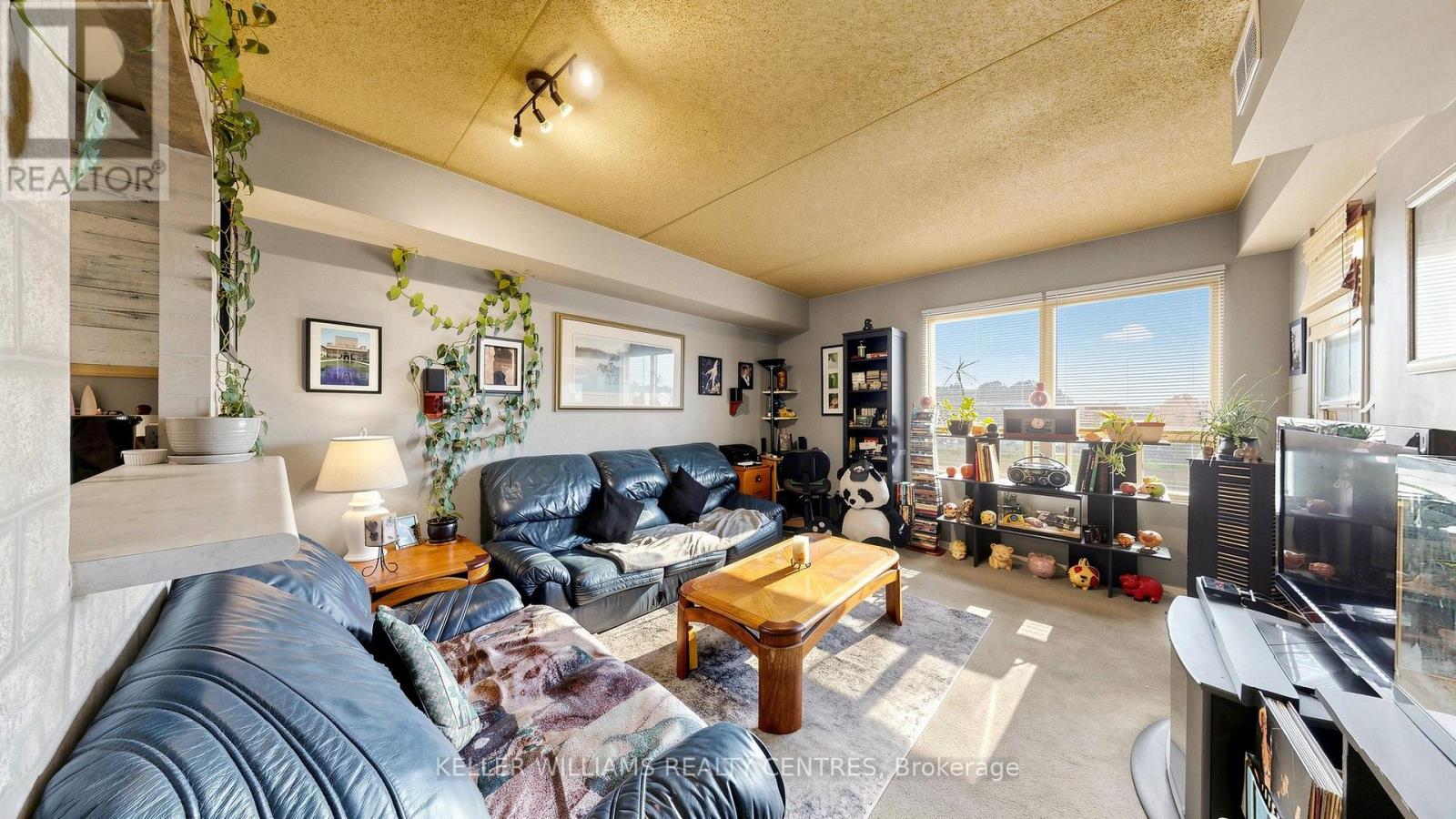 #417 160 WELLINGTON STREET E - 10