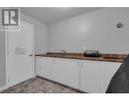 Bedroom - 9 Little Lake Drive, Barrie, ON L4M7B9 Photo 16