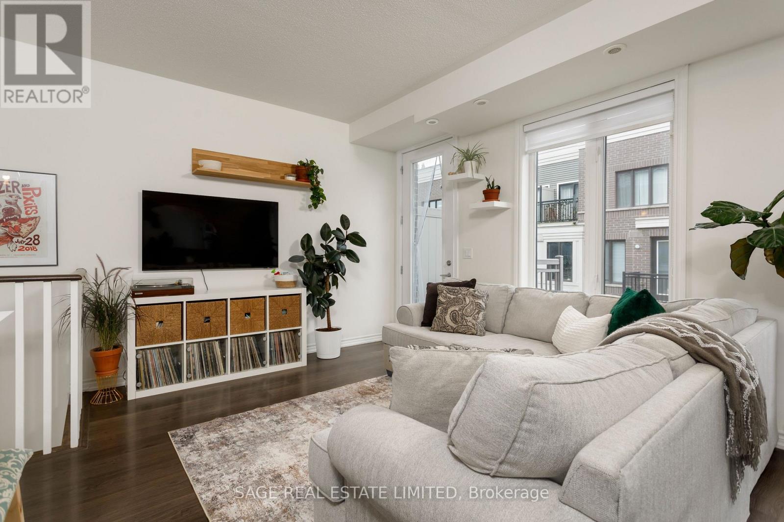 #27 140 LONG BRANCH AVENUE - 4