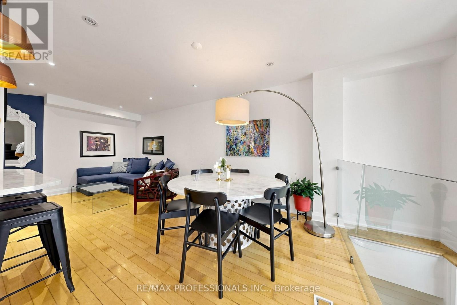 #15A 1064 QUEEN STREET W - 10