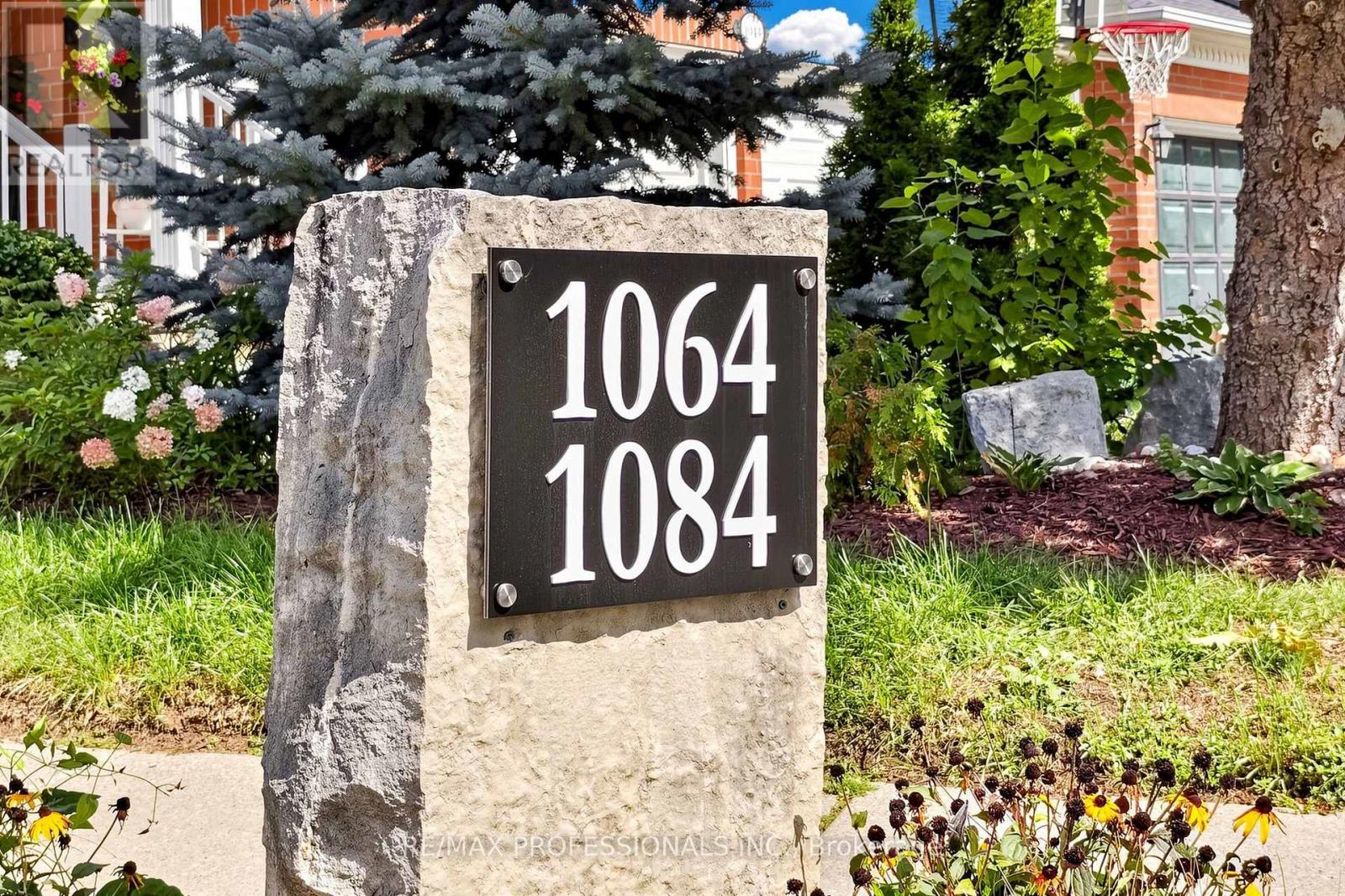 #15A 1064 QUEEN STREET W - 2