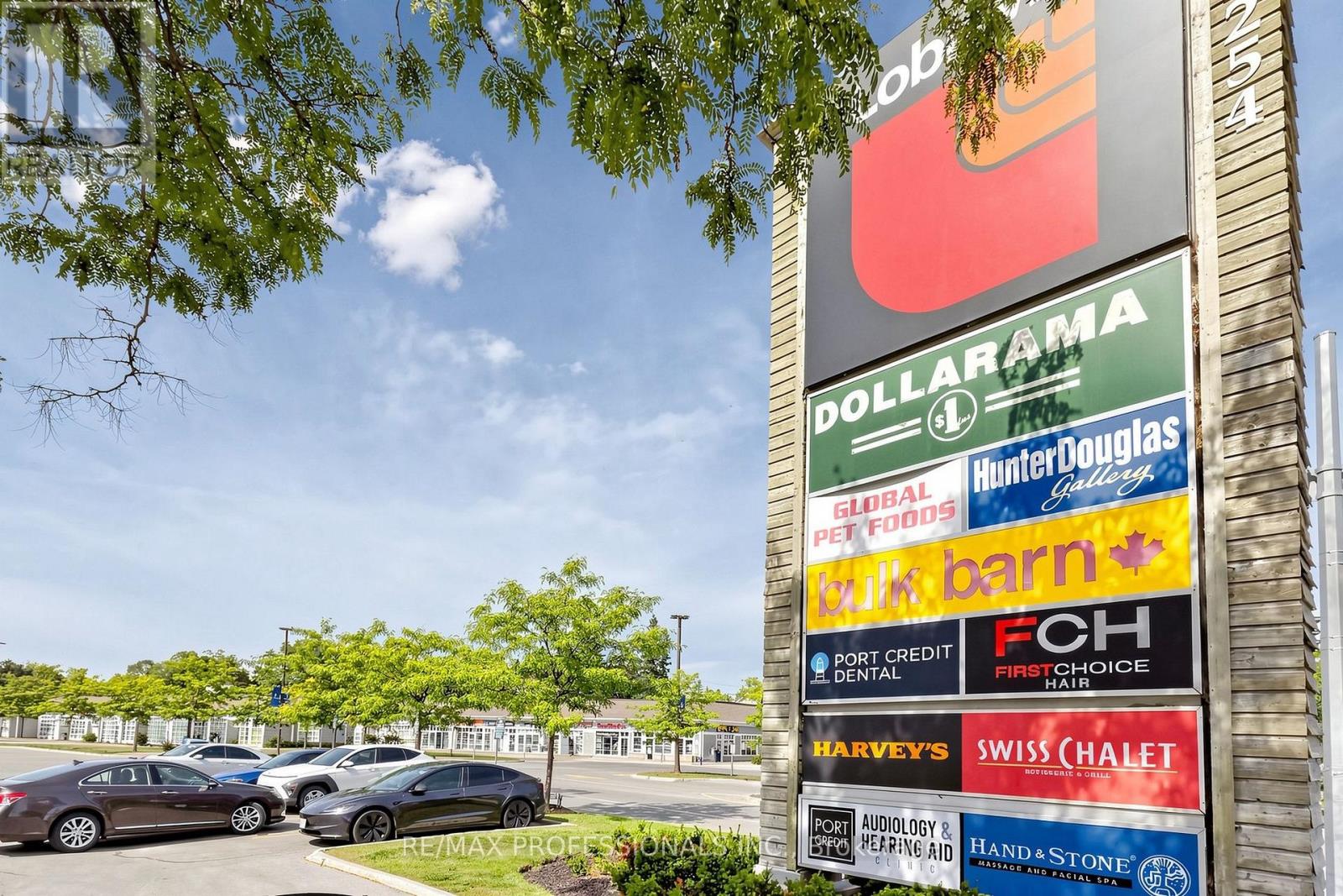 #15A 1064 QUEEN STREET W - 40