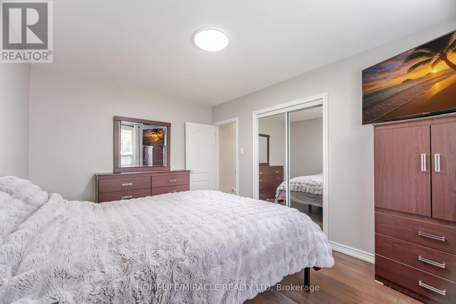 41 BRADSTOCK ROAD - 18