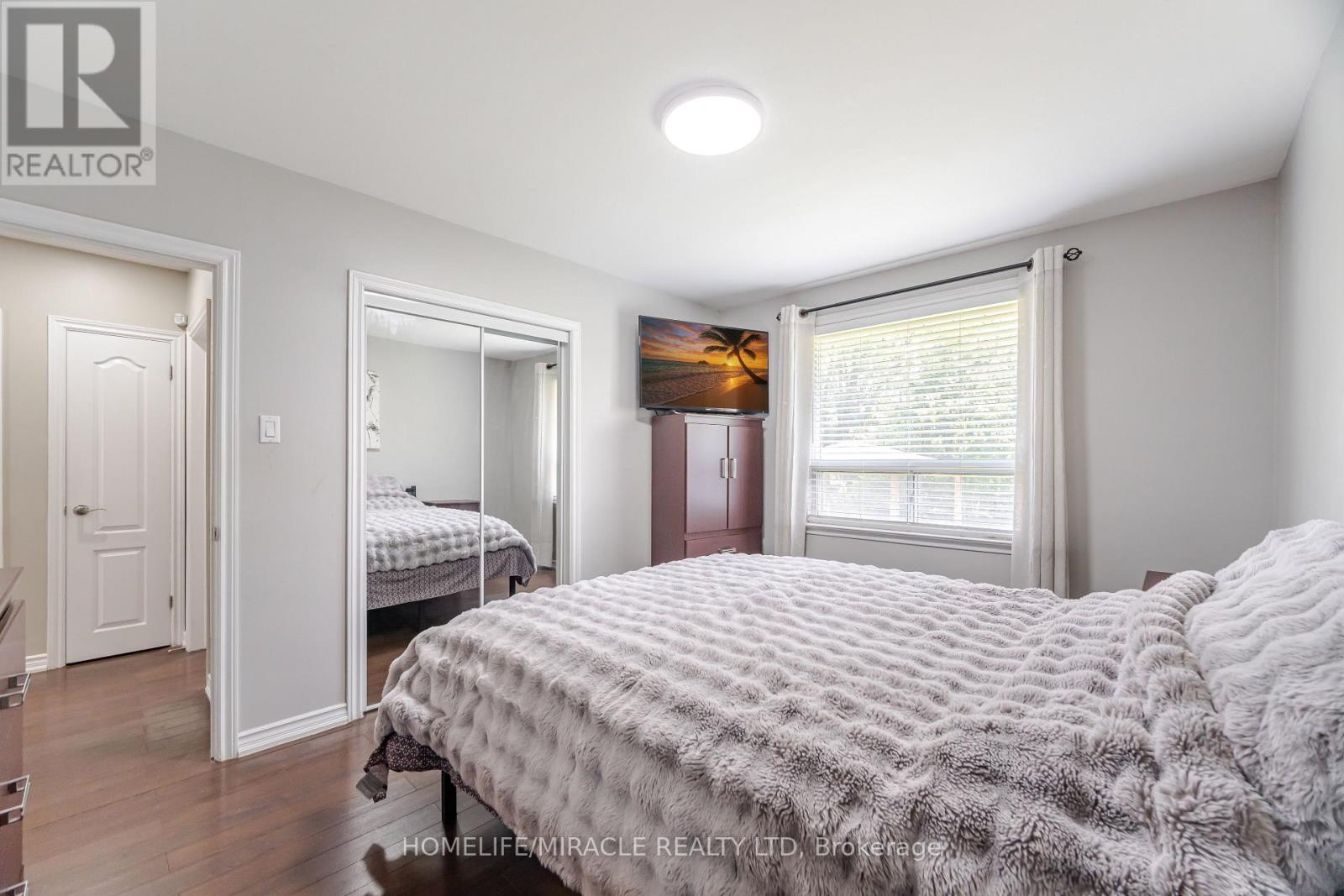 41 BRADSTOCK ROAD - 19