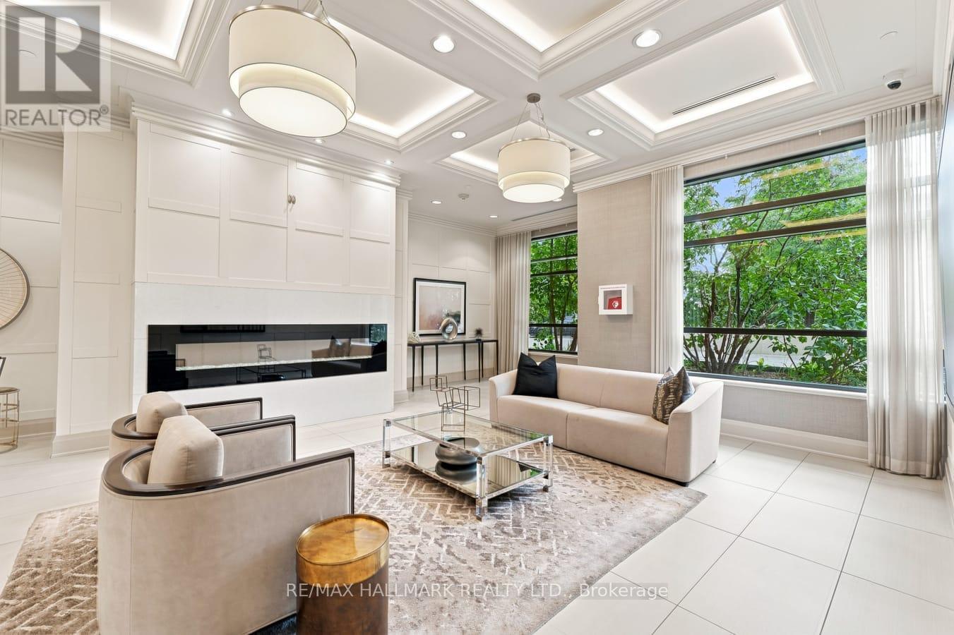 #905 25 FONTENAY COURT - 20