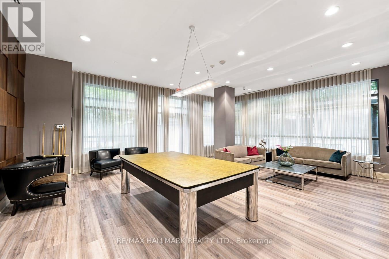 #905 25 FONTENAY COURT - 26