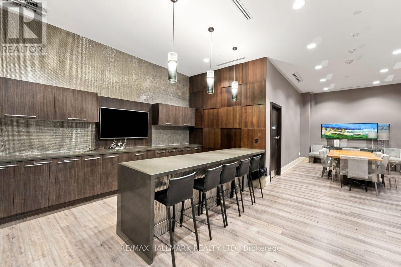 #905 25 FONTENAY COURT - Image 27