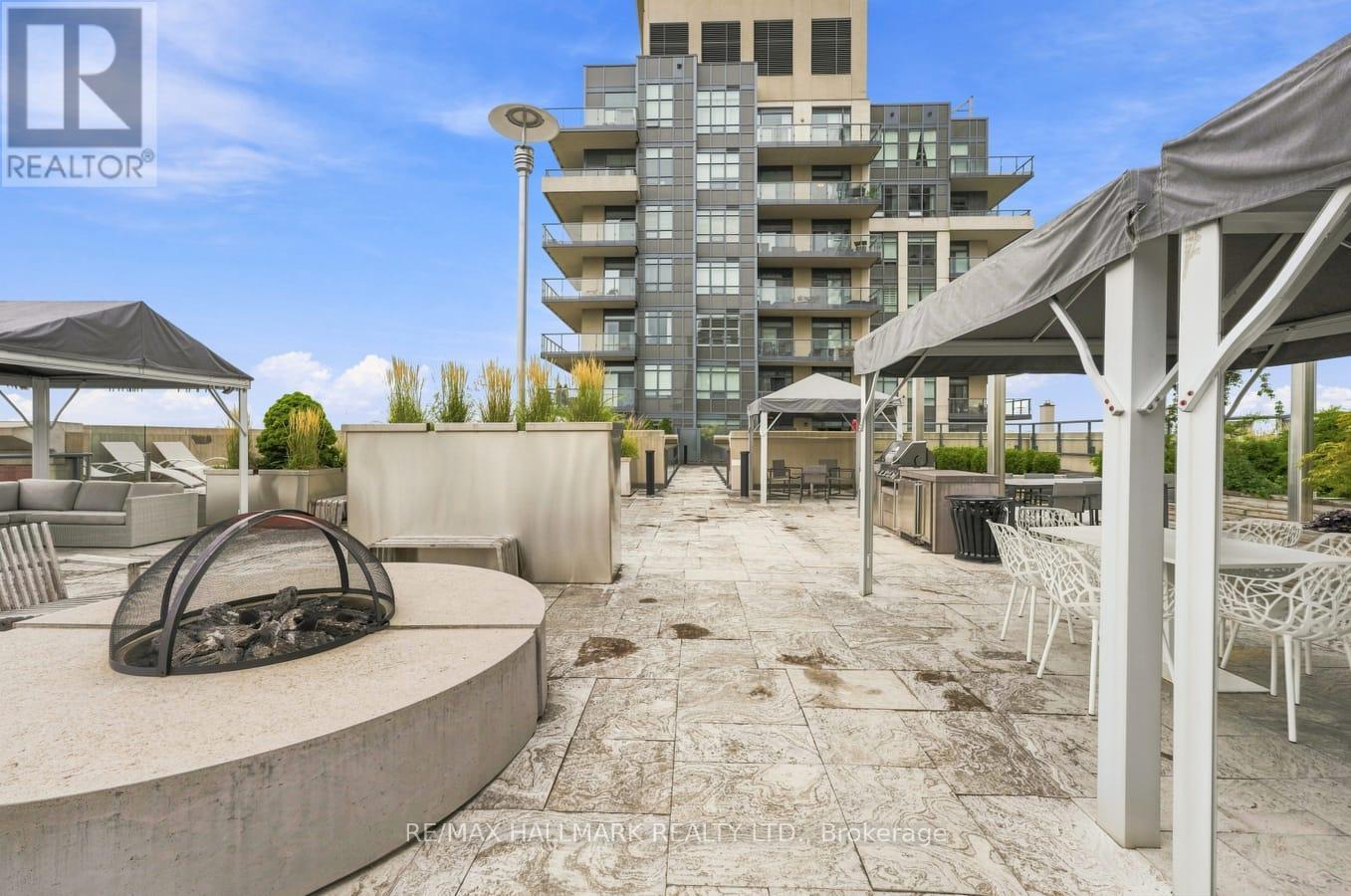 #905 25 FONTENAY COURT - 30