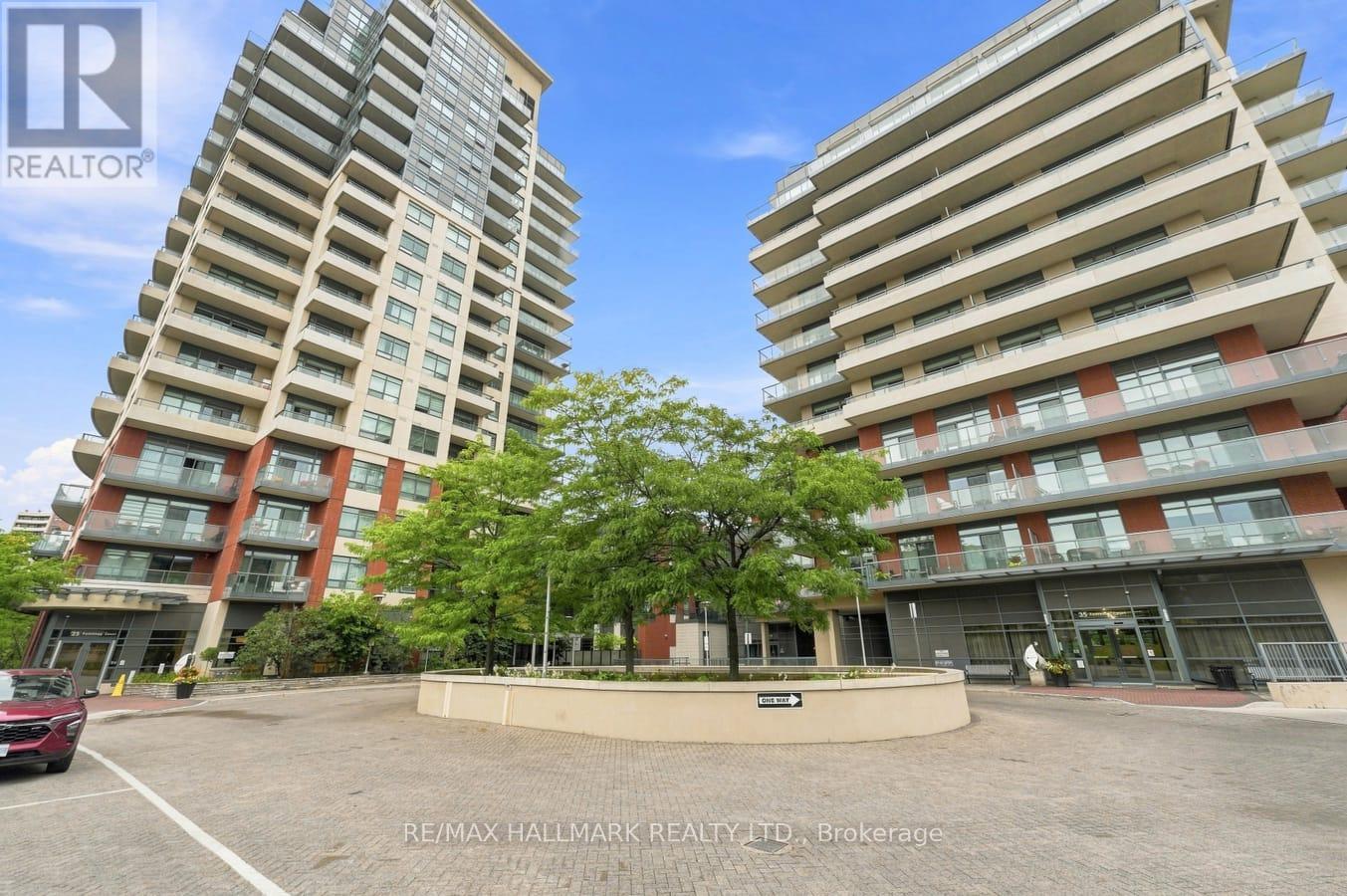 #905 25 FONTENAY COURT - 32
