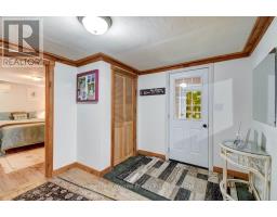 Foyer - 1234 Upper Paudash Lake Road, Highlands East, ON K0L1C0 Photo 6
