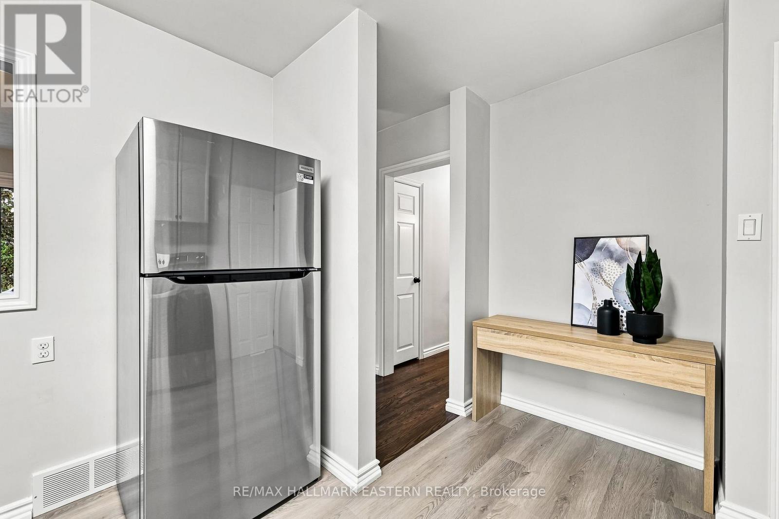 22 KINGDON AVENUE - Image 14