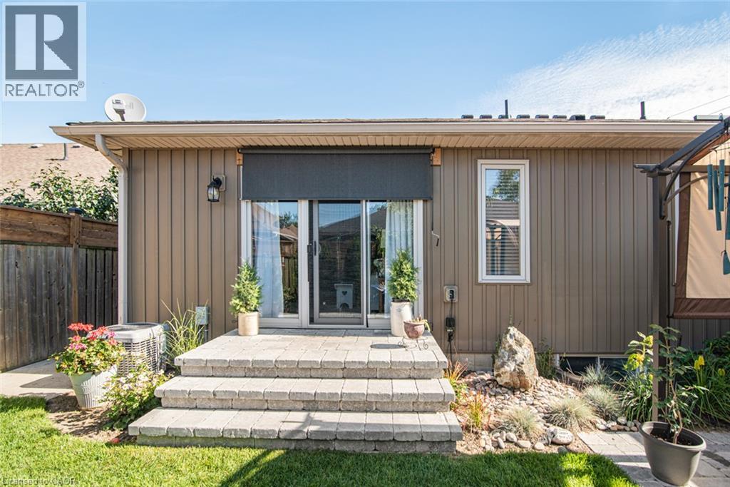 70 POSTMA Drive - Image 32