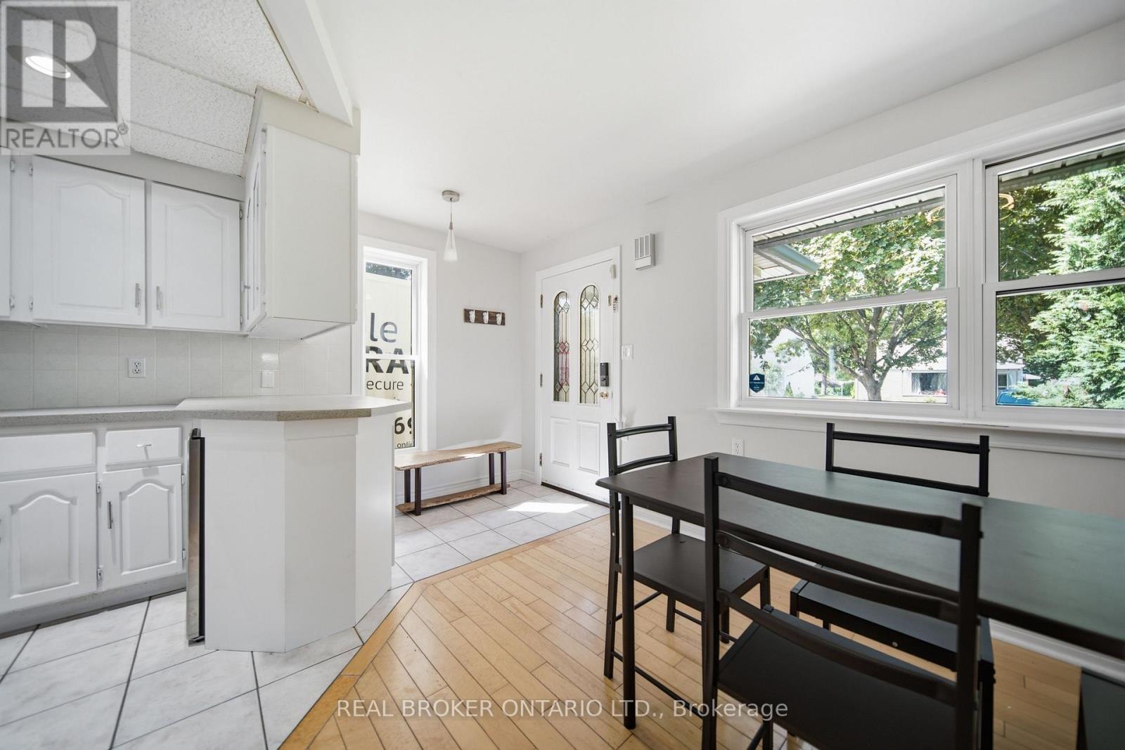 35 PERTH ROAD — photo 3