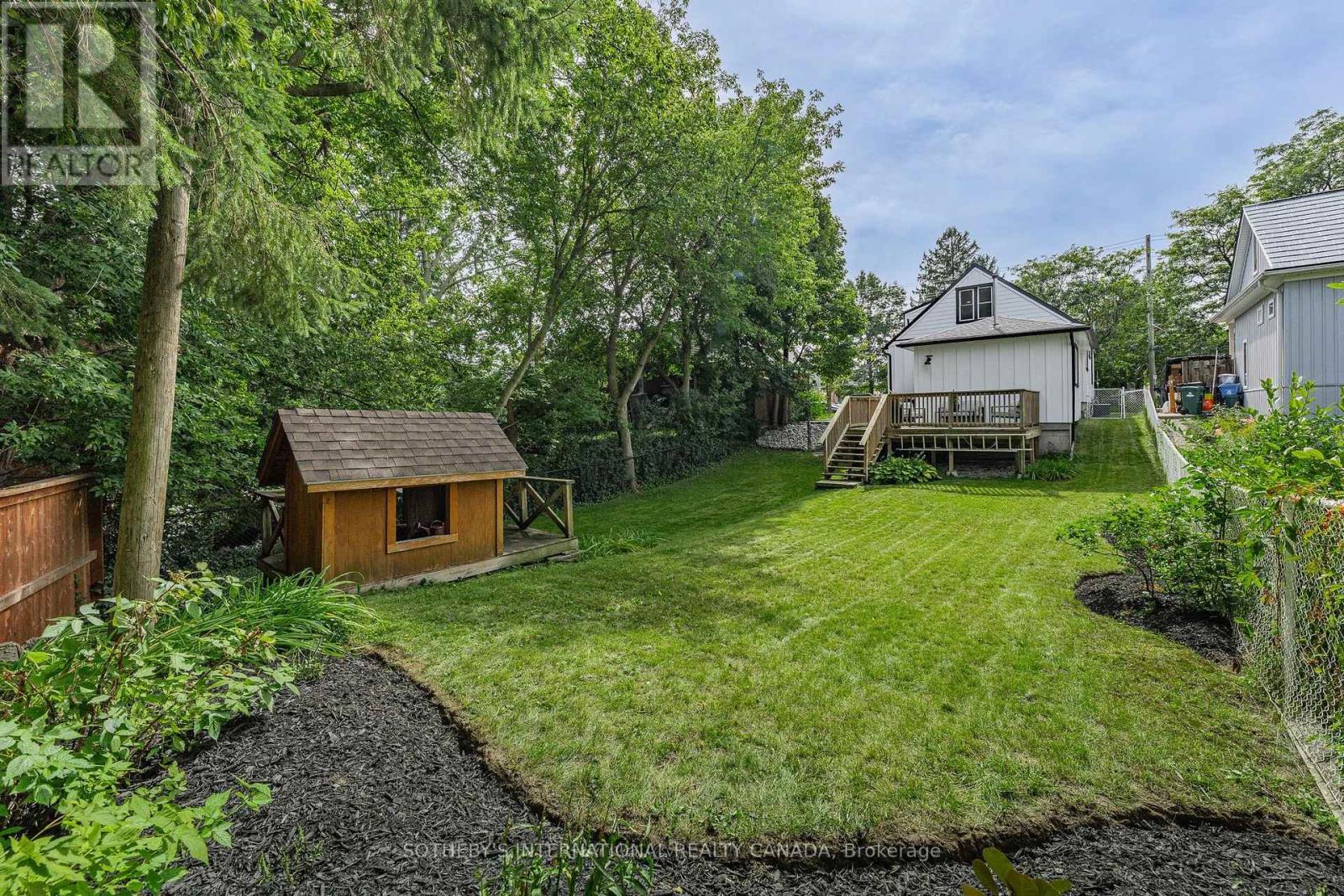 38 ROSLIN AVENUE S - Image 26