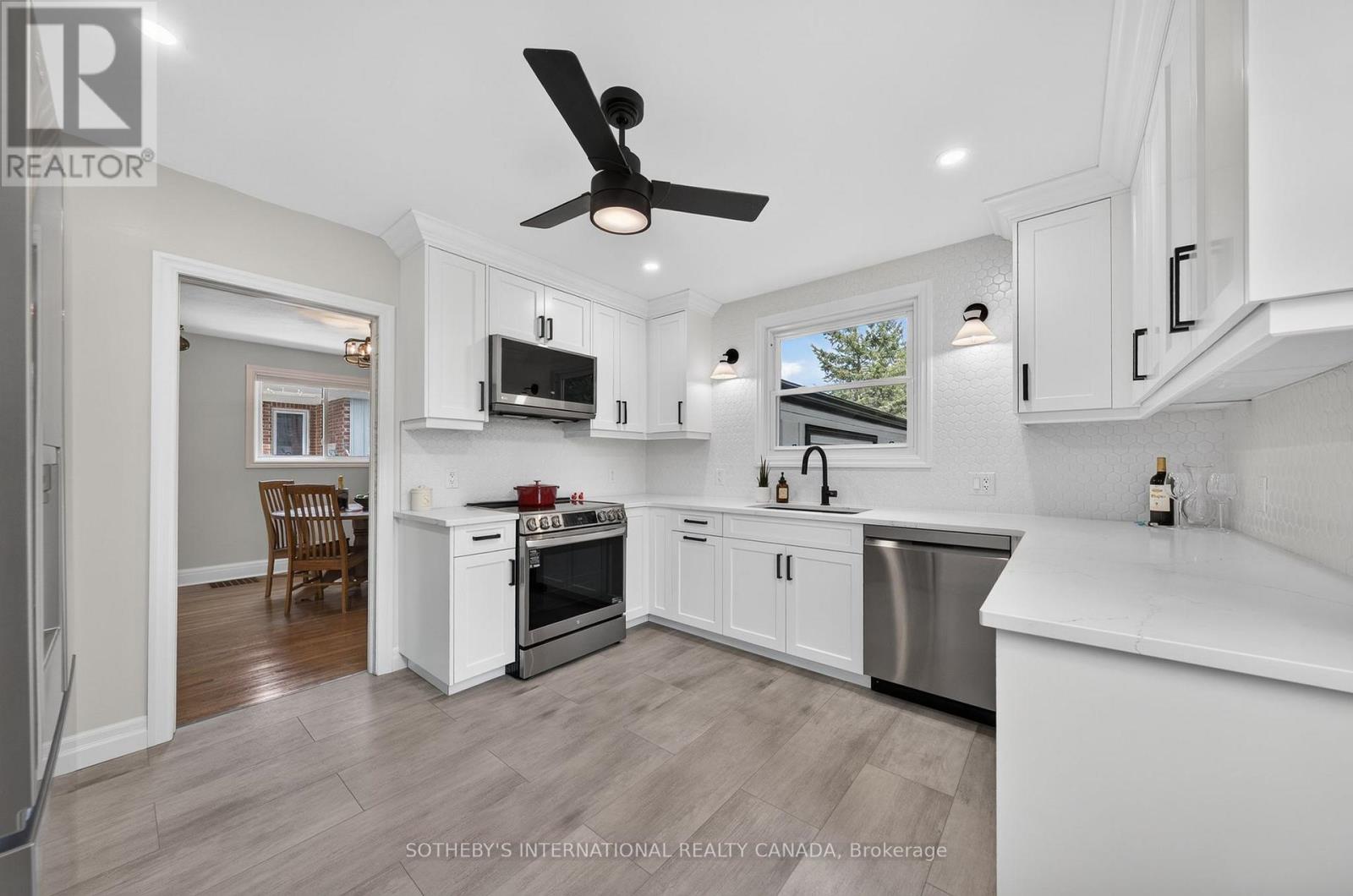 38 ROSLIN AVENUE S - Image 8