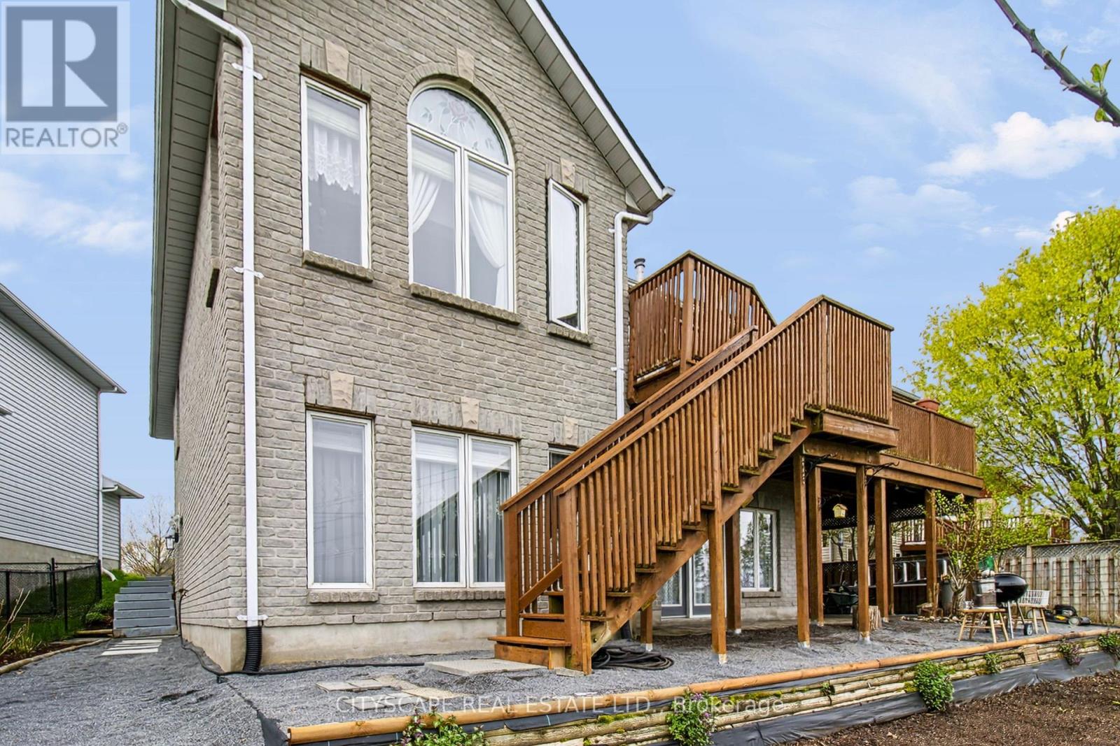 1100 EARNHART STREET - Image 44