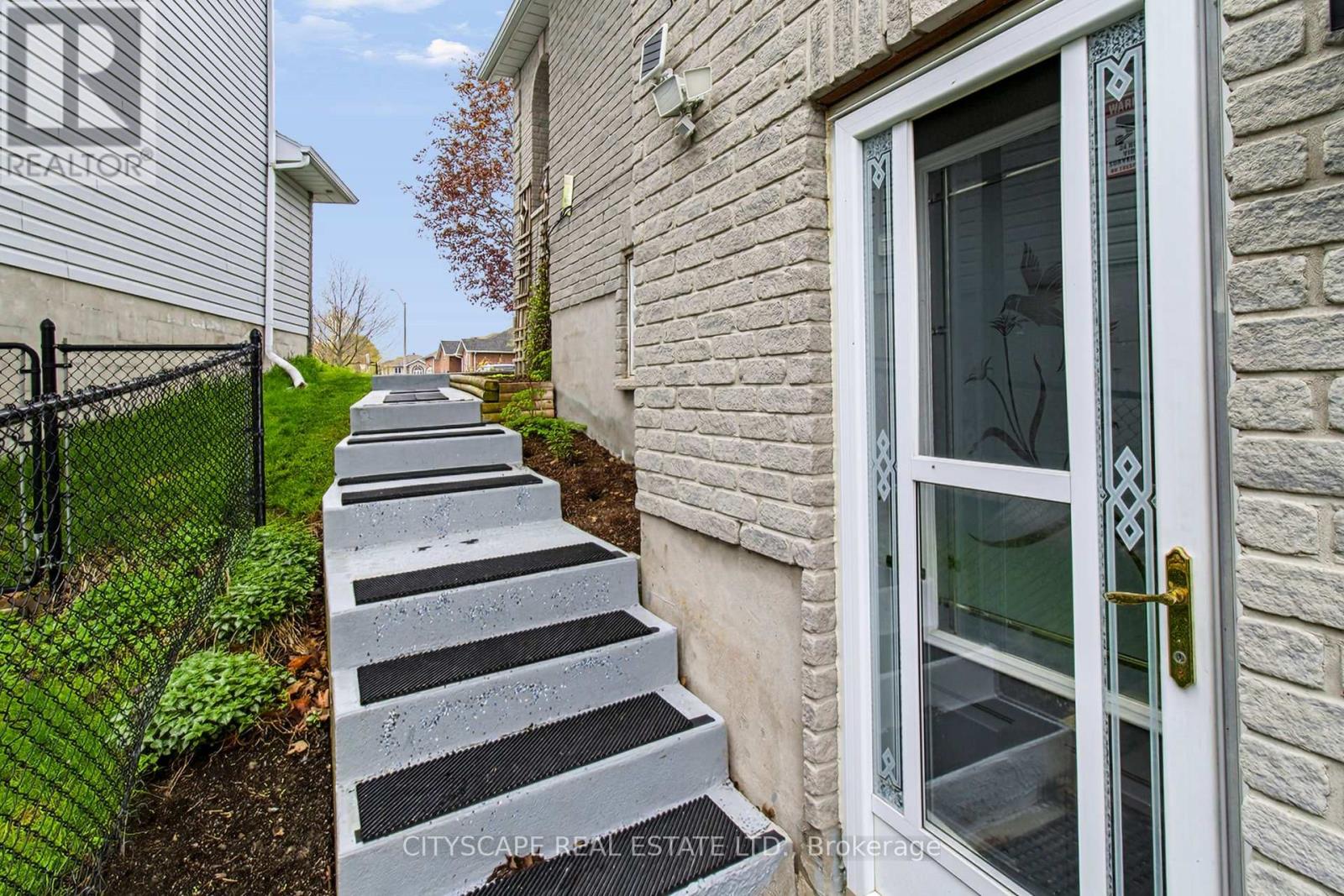 1100 EARNHART STREET - Image 45