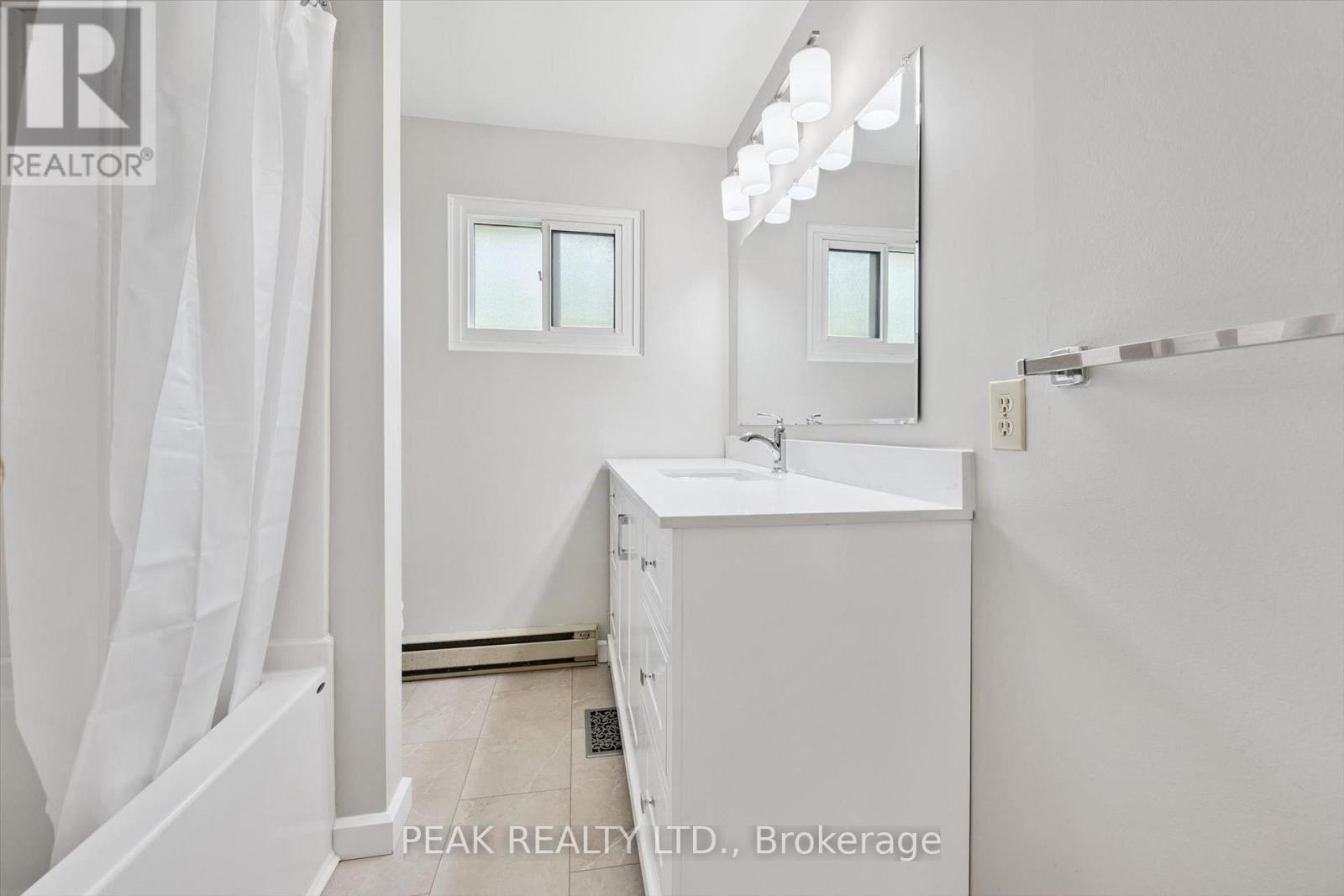 657B ALBERT STREET - 29